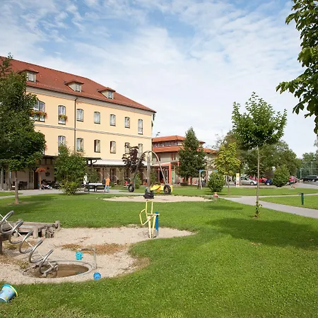 Hotel Jufa 3*