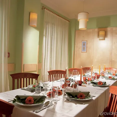 Jufa Hotel 3*